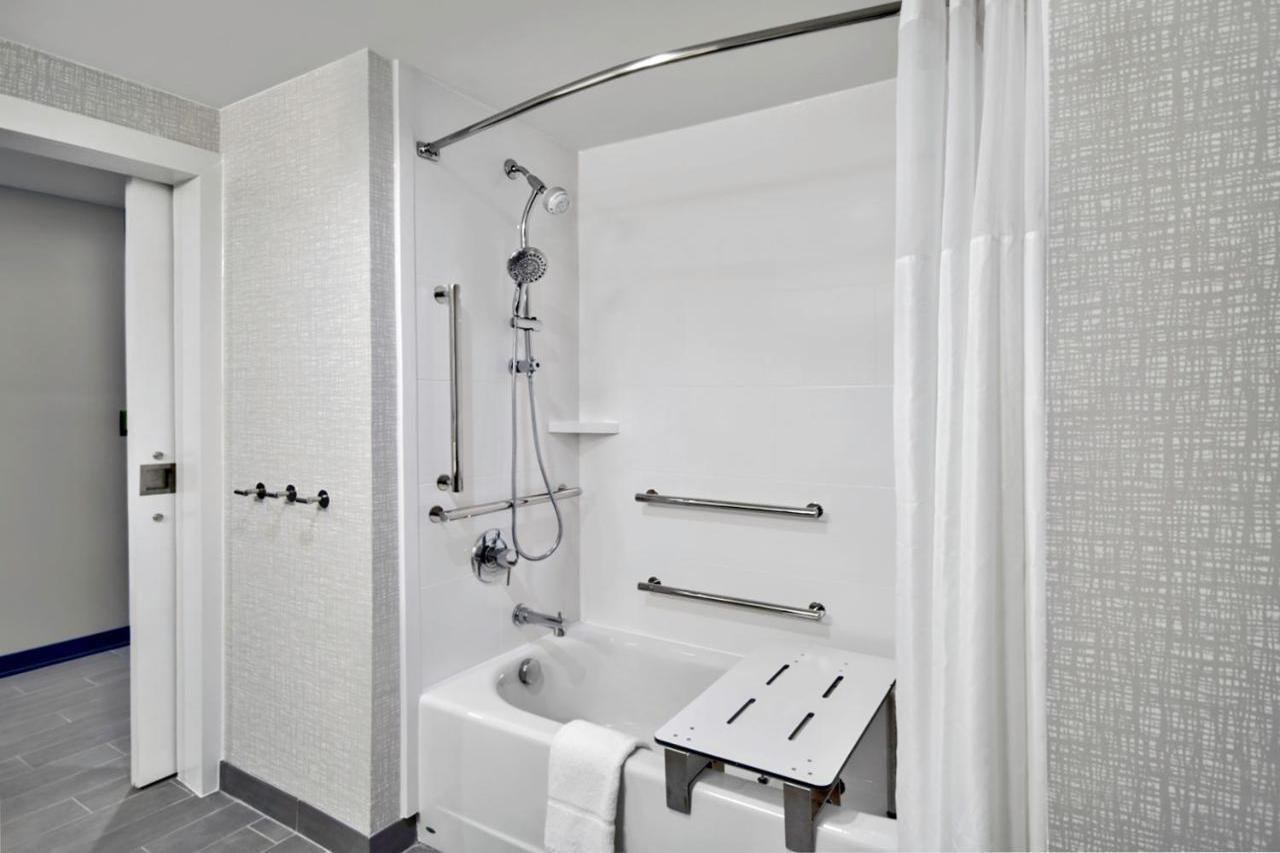 Hampton Inn Abingdon Εξωτερικό φωτογραφία
